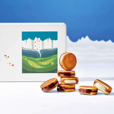 【１２月上旬届け】スノーサンド　白と黒　１２個入　大丸松坂屋限定パッケージ