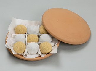 立春大吉餅 化粧箱（９個入り）　税込1,800円