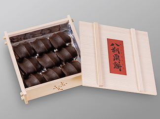 八朔粟餅 化粧箱（９個入り）　税込1,800円