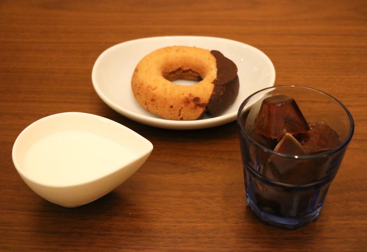 スイーツにぴったりな氷コーヒー