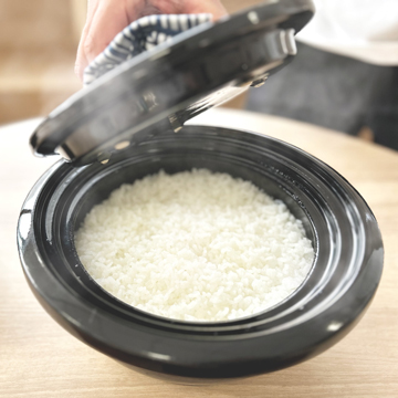 米のおいしさを追求した電気炊飯土鍋