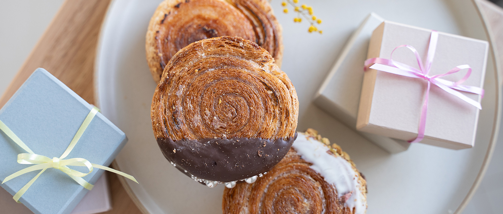 差し入れお菓子おすすめ人気4選!職場で喜ばれるおしゃれな手土産とマナー