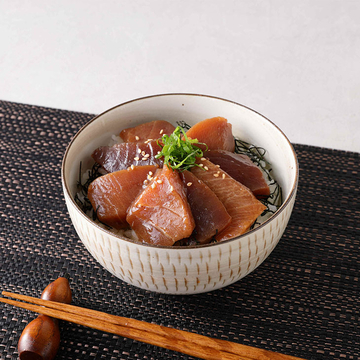 長崎鷹ら島の漁師めし　脂がとろける贅沢漬け丼