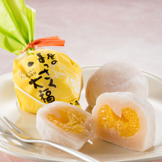 瑞々しいはっさくと自家製白あん　やわらかな求肥が包む瀬戸内銘菓