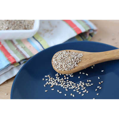 島の太陽と潮風で育った白ごま