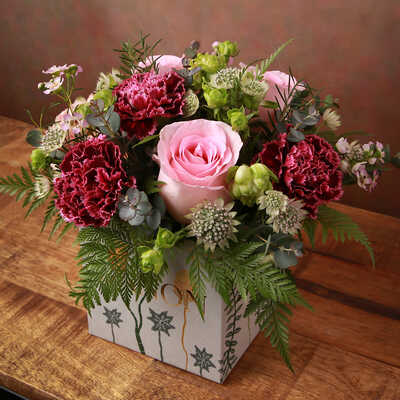 「ＧＡＮＯＮ　ＦＬＯＲＩＳＴ」フラワーキューブ