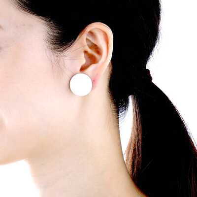 Ｌｏｂｏ　（ロボ）　クリップイヤリング＜ホワイト＞