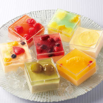 夏の涼菓　ゼリー寄せ