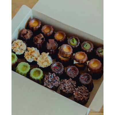 クリスマス限定カヌレ24個