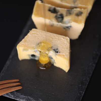 京百花雫チーズケーキ　ブルーチーズ　１ＣＳ