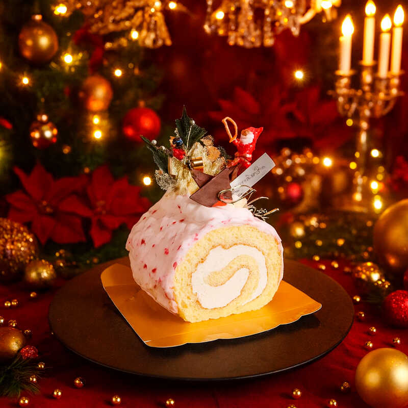 【クリスマスケーキ】shirokane sweets TOKYO 白金プレミアムジャージーブッシュドノエル(苺) ハーフサイズ 4571593268345 【クリスマスケーキ】shirokane sweets TOKYO 白金プレミアムジャージーブッシュドノエル(苺) ハーフサイズ 4571593268345