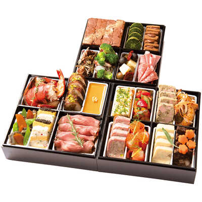 洋風　三段（４人用）