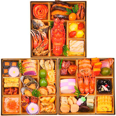 和・洋風　三段（４～５人用）