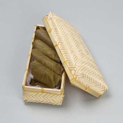 【名古屋店店頭受取】赤福　朔日餅　かしわ餅　化粧箱