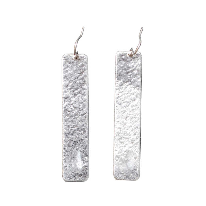 ＜大丸松坂屋＞ ナガエプリュス TIN BREATH Pierced earring H 10x50mm Silver画像