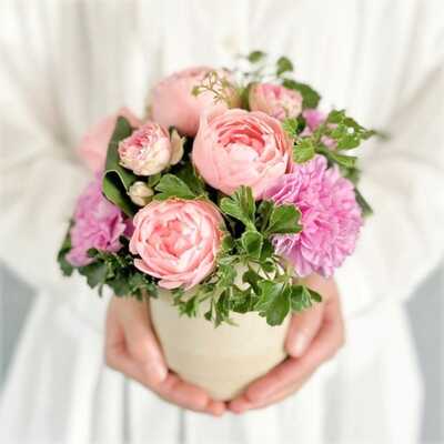 ベーシックギフト　フラワーアレンジメント　ピンク系