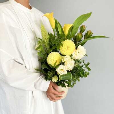 パーティーギフト　フラワーアレンジメント　黄色系