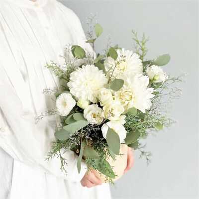 フォーマルギフト　フラワーアレンジメント　白系