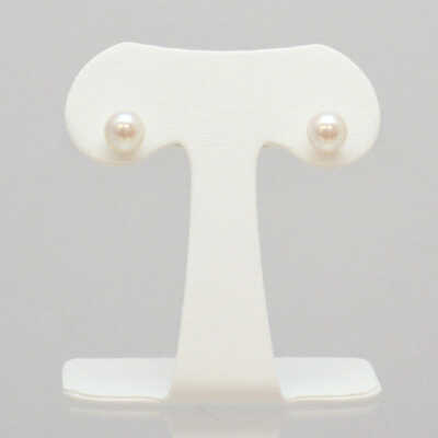 アコヤ真珠（８．０ｍｍ）ピアス