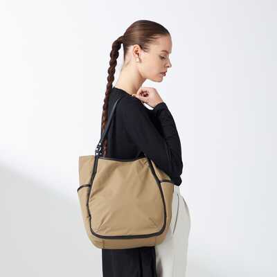 タスランナイロントートバッグ　ｍｉｄｉｕｍ