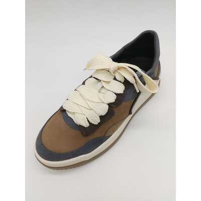 スニーカーＰＺ－７０４２