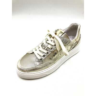 スニーカーＰＺ－７１４２