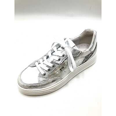 スニーカーＰＺ－７１４２