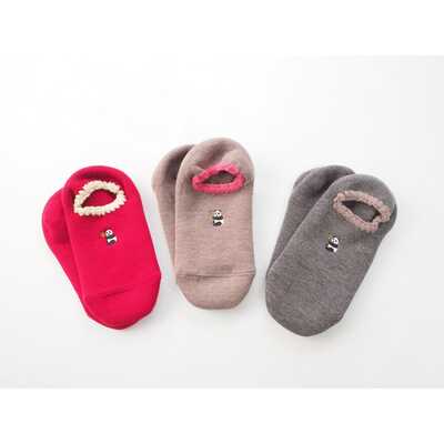 【上野パンダファミリー　しおり　シャオシャオ・レイレイＶｅｒ．】付き　パンダ刺繍　ハマグリパイルルームソックス３足セット